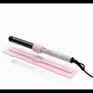 Gisou Curling Iron by Negin Mirsalehi